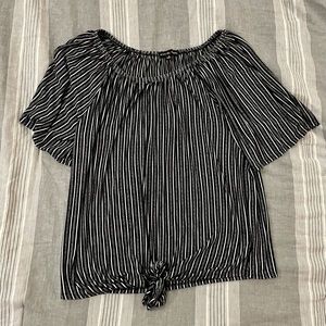 Kim & Cami Tie Front Shirt